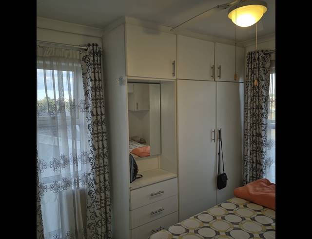 2 BEDROOM FLAT FOR SALE IN WATERVAL PARK